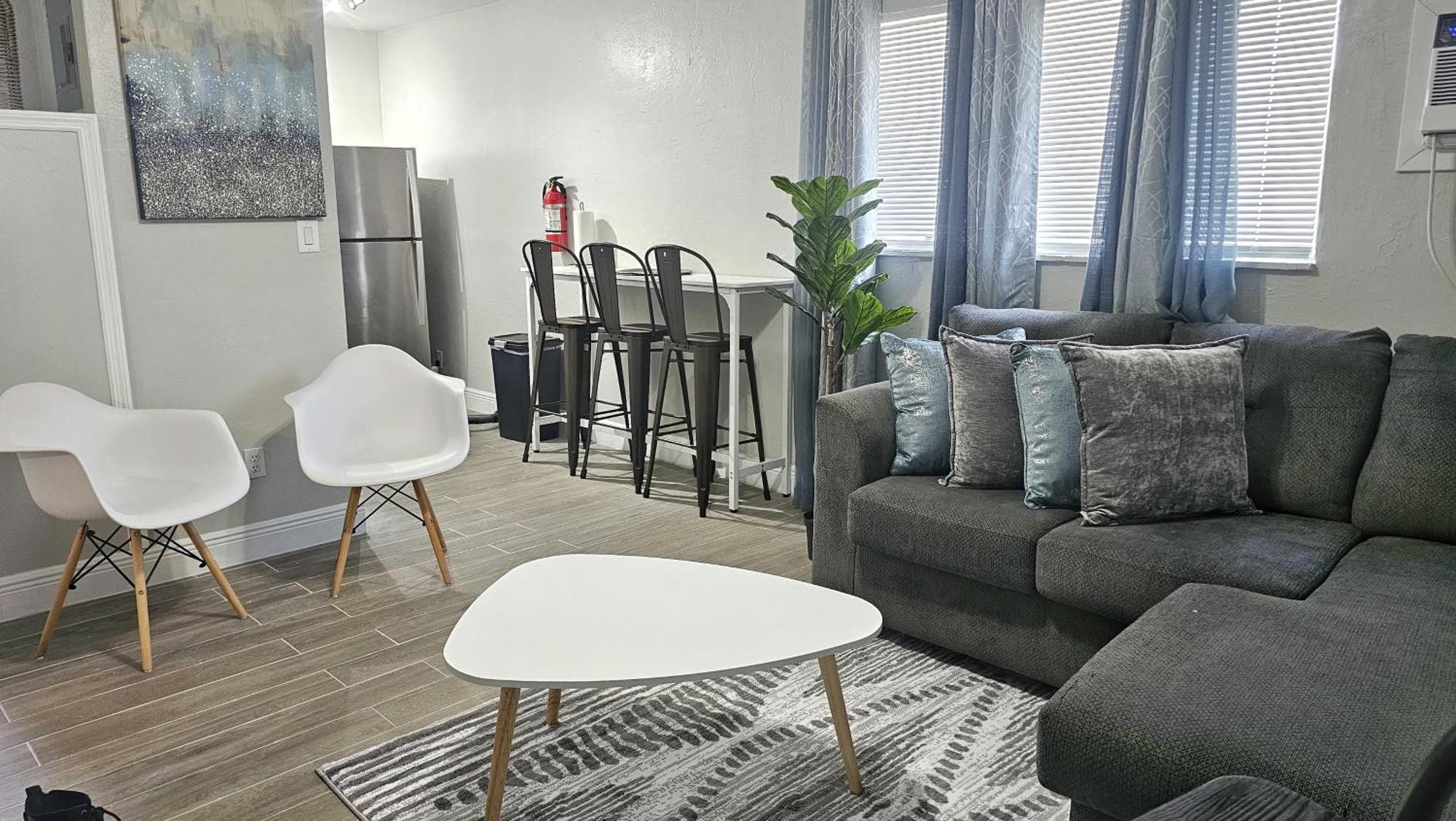 Big Tv Apartment 5 Miles From Hard Rock Casino Hollywood Ngoại thất bức ảnh